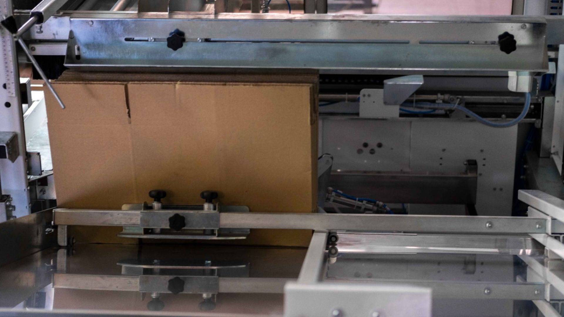 Formatore di Cartoni Automatico (4)